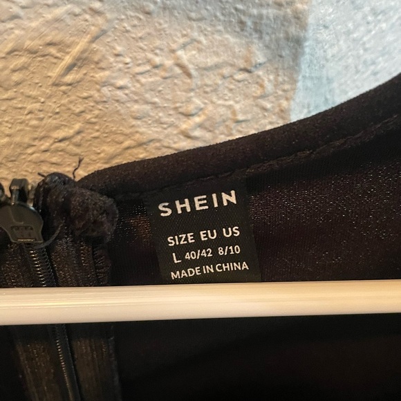 Black Shein Dress size large with lace sleeves - Picture 4 of 5